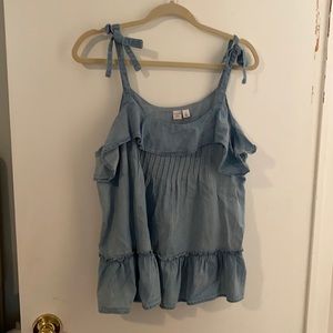 Cute denim flowy top!
